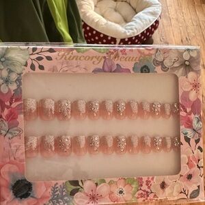 Brand-new press-on nail